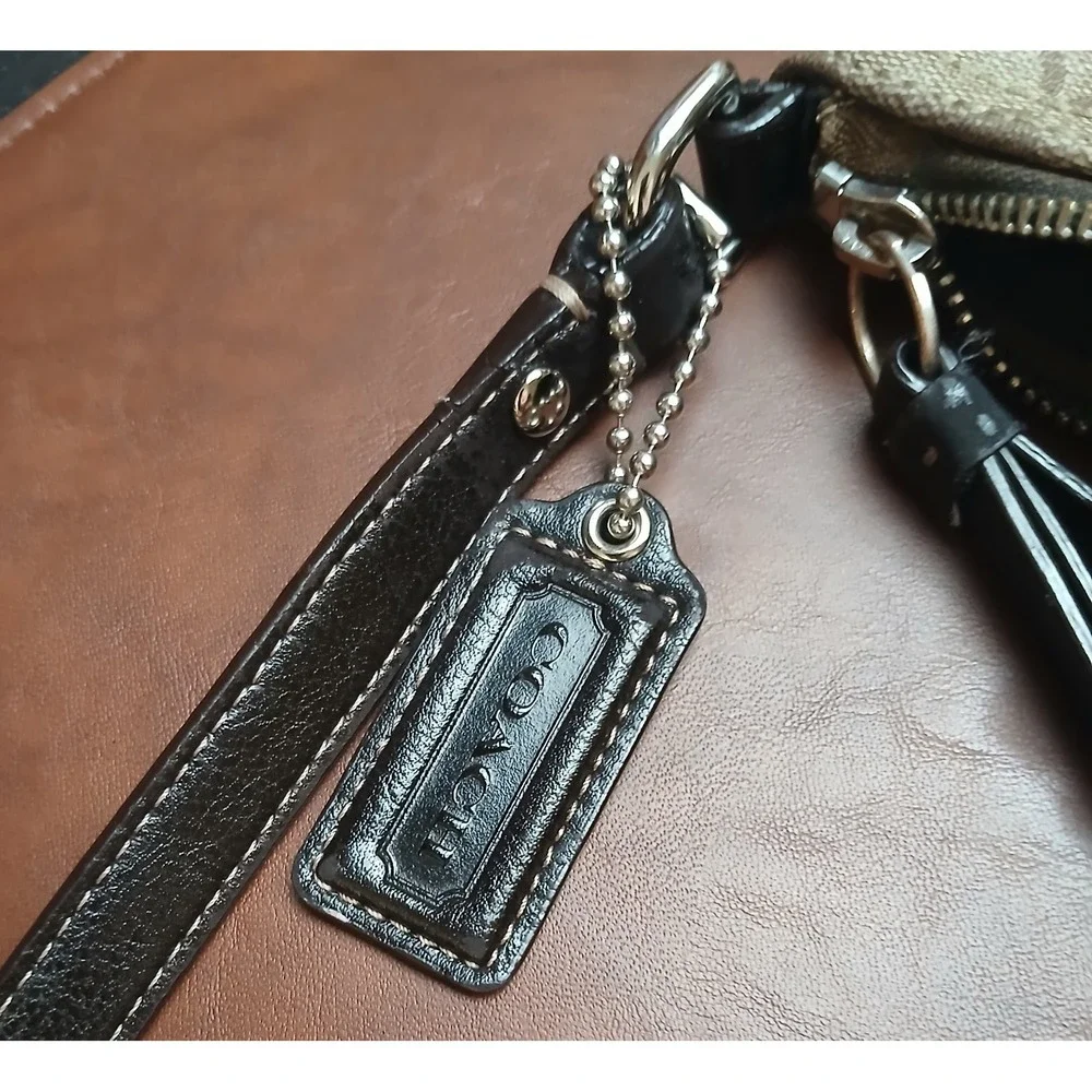 Coach Shoulder Bag 22534 Brown Signature CREED F18926 WOMENS PVC #1488